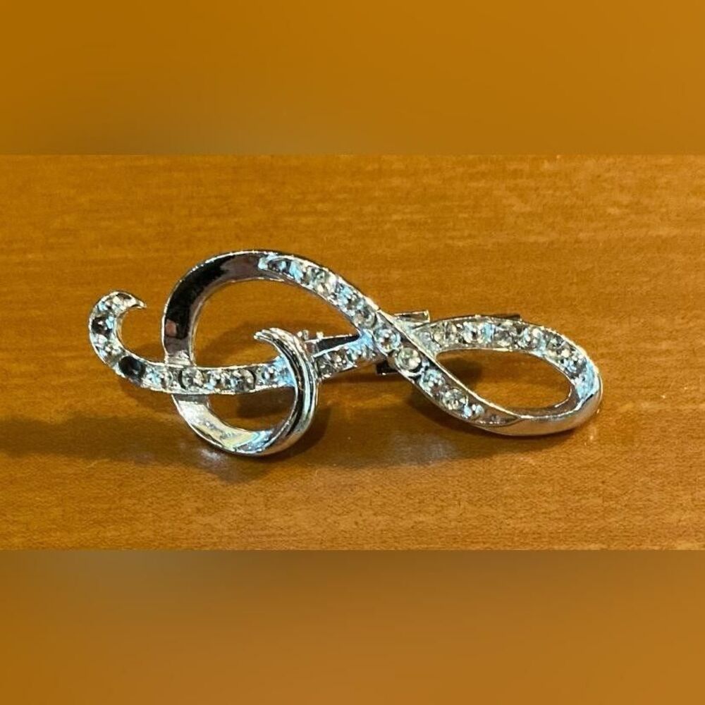 Silver Tone Rhinestone Treble Clef Music Note Brooch Pin Sparkle Jewelry 1 3/4"